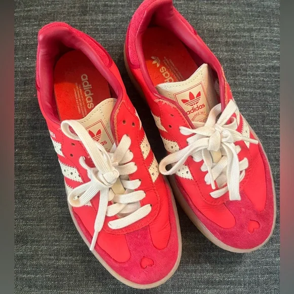 Adidas Valentines “Sambae” Women’s 6.5 - Picture 2 of 11